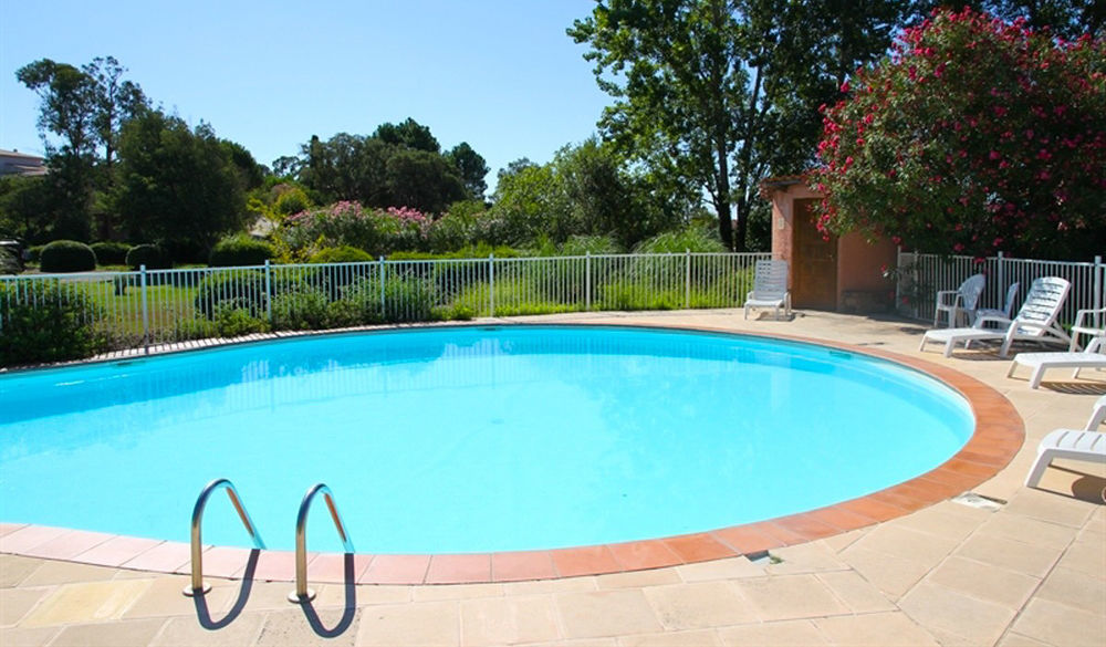 Complesso Residenziale Marina Di Pinarello Aparthotel พินาเรลลู ภายนอก รูปภาพ